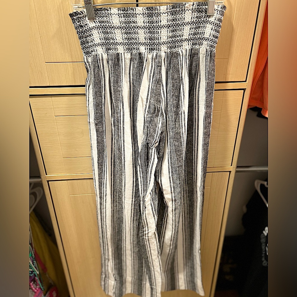 Large white & grey pants